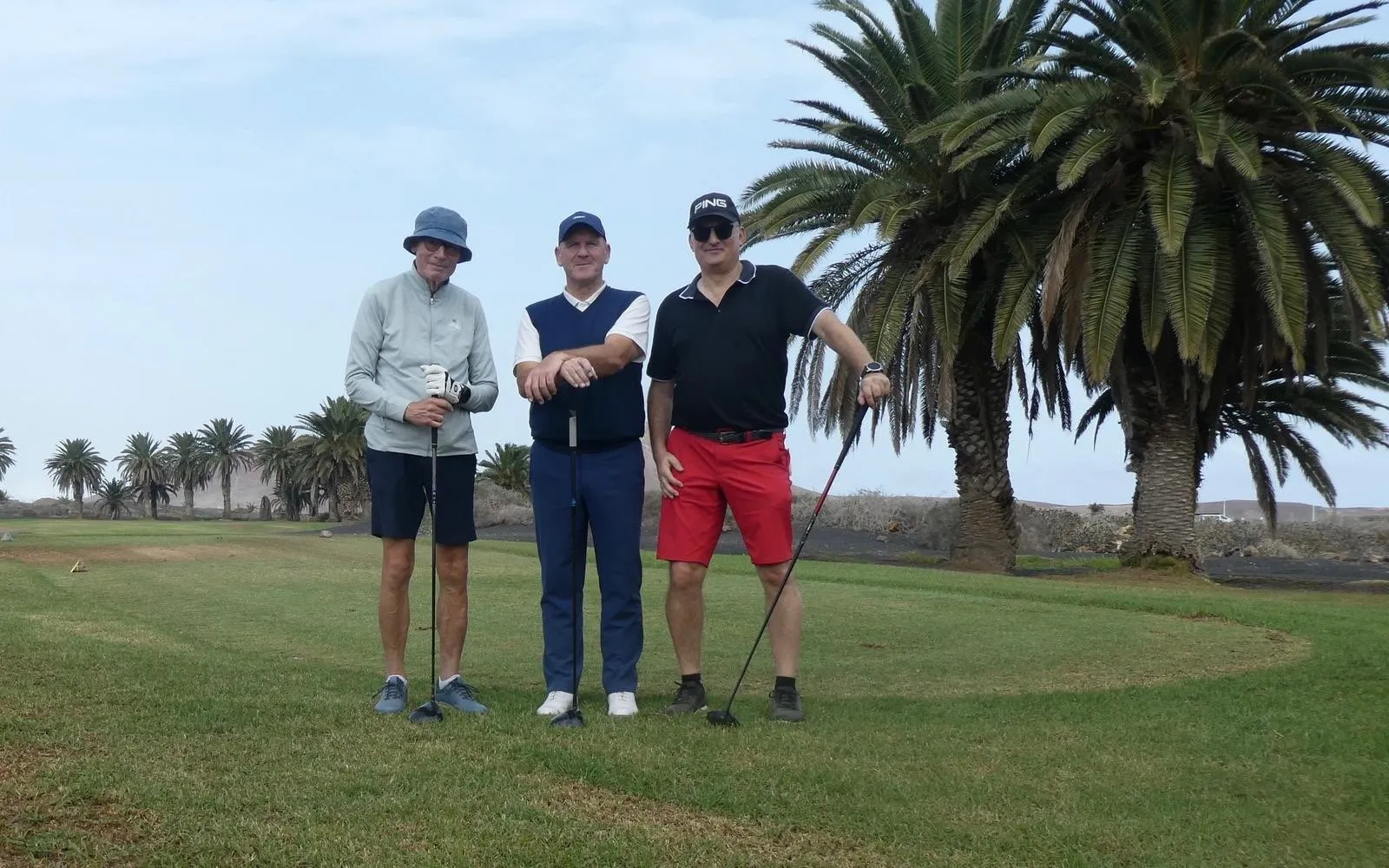 People practicing golf at Kelly Golf 